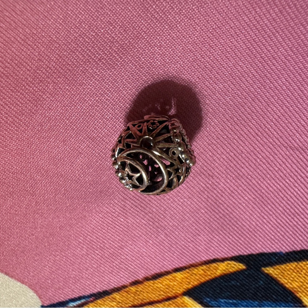 Elegant Silver Filigree Pendant